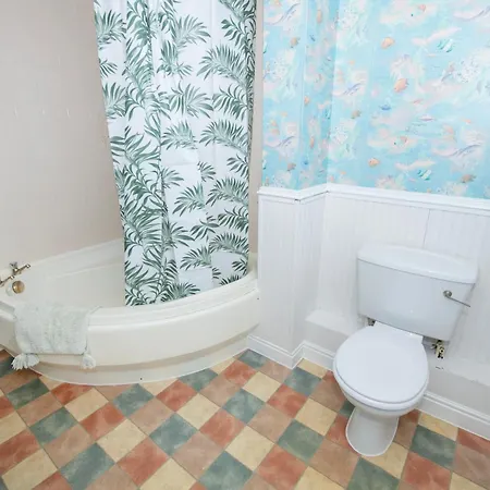 Hummingbird - Spacious One-bed *