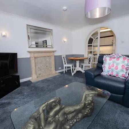 Hummingbird - Spacious One-bed Appartement *